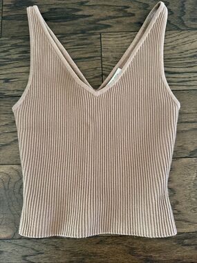 Aritzia babaton tank Ribbed V-Neck in Light Taupe